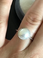 Ezüst 925 gyönyörű gyűrű 18mm igazgyöngyös