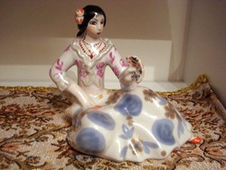 Régi, ritka Orosz Ukrán jósnő ritka porcelán figura nagyon szép állapotban 17 cm magas