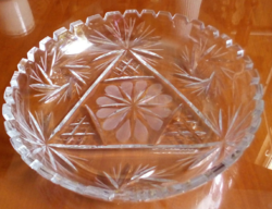 Crystal glass bowl, 22 cm in diameter
