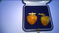 Riga amber cufflink handle