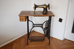 Szecessziós Singer varrógép komplett eredeti állapotban varrógép és varrógépasztal
