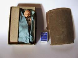 Régi antik baba doboz,koffer, baba bemutató doboz-ritkaság, teljesen eredeti,rátalálási állapotban