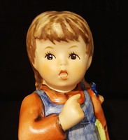 Hummel kislány babával, 13 cm (2)