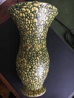 Gorka Géza sárga-sötétzöld, vastagon repesztett mázas váza