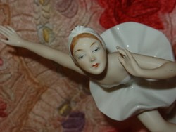 Wallendorf Porcelain Ballerina 21.5 cm Flawless !!!!!!!