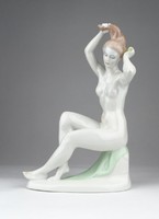 0X093 Régi Aquincum porcelán fésülködő akt szobor