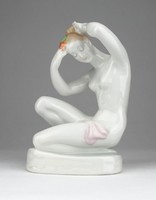 0X126 Régi Aquincum porcelán térdelő női akt