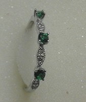 Női ezüst szoliter gyűrű szintetikus smaragddal és vágott cirkóniával
