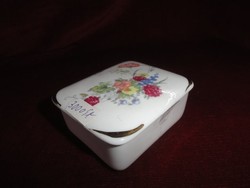 Hollóházi porcelán bonbonier doboz, színes virágmintával.