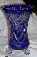 Kék színű  csiszolt kristály váza