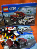 Lego 2 doboz 1 alkalommal összerakott