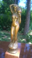 Lány korsóval akt bronzszobor+márv.talp  m 19 cm