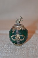 Jade gömb fém foglalattal patkány díszítéssel