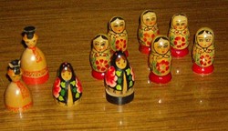 Kézzel festett orosz népművészeti babák 10 db.