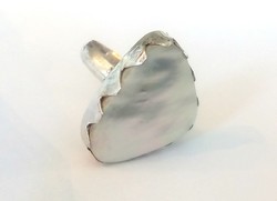 Ezüst gyűrű gyöngyházzal 925-ös