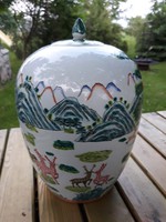 Antik  kínai vadász mintás porcelan  váza