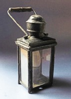 100 éves vasúti lámpa