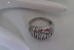 Vastag,dekoratív,modern fazonú ezüst gyűrű