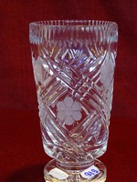 Lead crystal, hand polished vase, 18 cm high, 9 cm in diameter. He has!