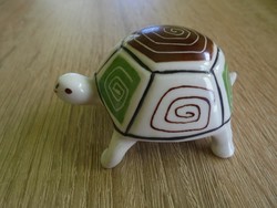Aquincumi porcelán teknős figura