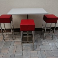 Olasz Pedrali Design Asztal 3db szék!!