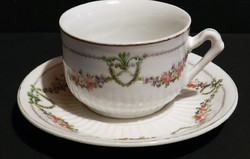 Antik girlandos,bordázott teás csésze szett, ritka gyűjtői darab