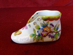 Herend porcelain Victorian patterned small shoes. Number: 7570/3. He has!