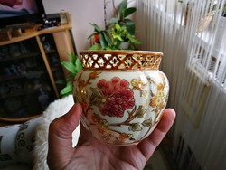 Zsolnay dús virág mintás porcelán áttört kaspó