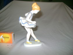 Hollóházi balerina figura, nipp