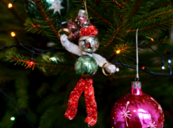 Retro zsenília karácsonyfadísz - zsonglőr táncos karácsonyi figura - régi karácsonyfa dísz