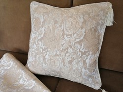 Elegáns jacquard bojtos zsinóros párnahuzatok 4 db