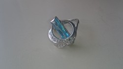 Ezüst gyűrű akvamarin kék színű kővel és cirkonkövekkel diszitve 925 