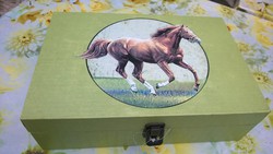 Új-Dekoratív kivitelű tároló doboz-ládika-teafilteres egyéb tárolására Ló mot. ajándékba is