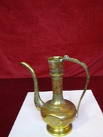Indian copper decanter jug, 17 cm high. He has!