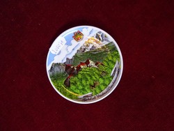 Alb. The center of the Swiss porcelain table is 9.7 cm in diameter. With the coat of arms of Liechtenstein. He has!