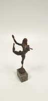 Zocskár Andrea: Táncoló lány, bronzszobor