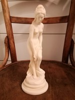 Álló női akt szobor