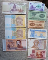 10db vegyes külföldi hajtatlan bankjegy.