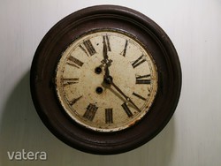Antik, 100 éves várótermi óra