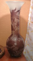 Gyönyörű üveg váza, Gallé, kis méretű,Mérete:27 cm.