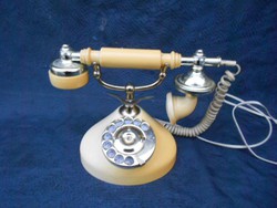 Telefon a World Telephone Center New York  Ltd ( Long Island, NY ) jóvoltából. 