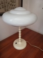Fehér bakelit lámpa, tejüveg búrával, retro asztali lámpa