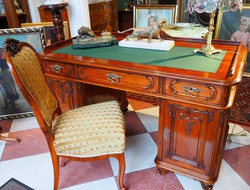 Bécsi barokk íróasztal