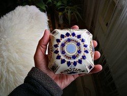 Zsolnay perzsa mintás porcelán bonbonier