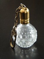 Kulcstartóra akasztható mini parfümös üveg