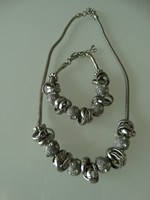 Necklace and bracelet set with crystal spheres