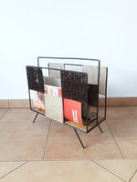 Retro újságtartó - magazin tartó vasból és raffiából, fa aljjal - midcentury design bútor
