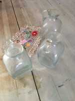 3 darab Gyönyörű  vastag üveg - váza - gyógyszeres patikus fújt 