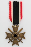 Német második világháborús Háborús Érdemkereszt - Kriegsverdienstkreuz 2. Klasse EREDETI