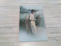 Antik képeslap Lány virággal (1912)